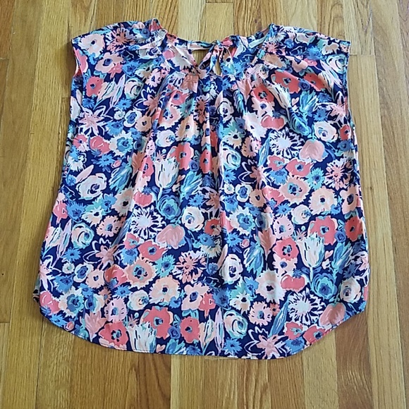 LC Lauren Conrad Tops - Lauren Conrad blouse LC Lauren Conrad Tops - Lauren Conrad blouse